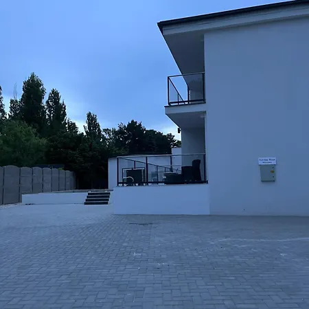 Apartment Sunday Rose