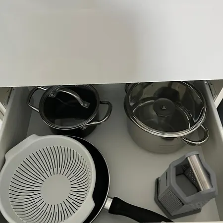 Sunday Rose Zamárdi